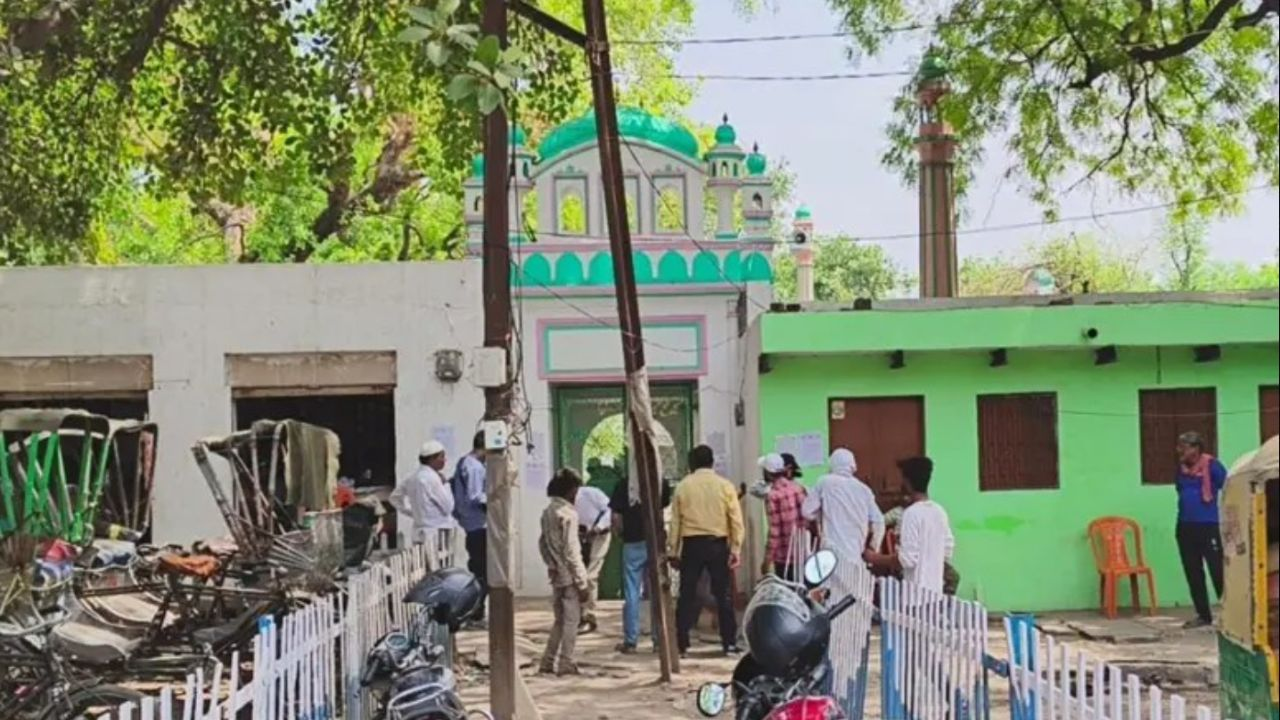  Ganj Shahida Mosque 