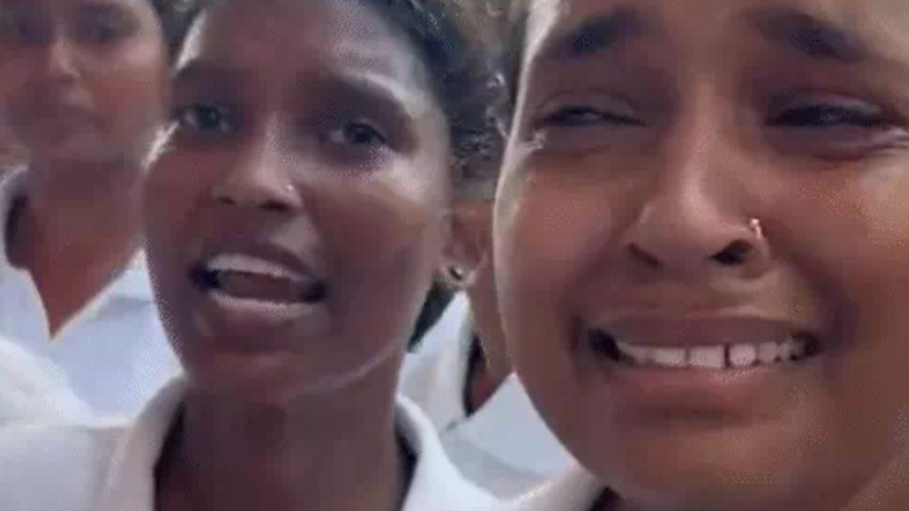 Gorakhpur women trainee constable protest 