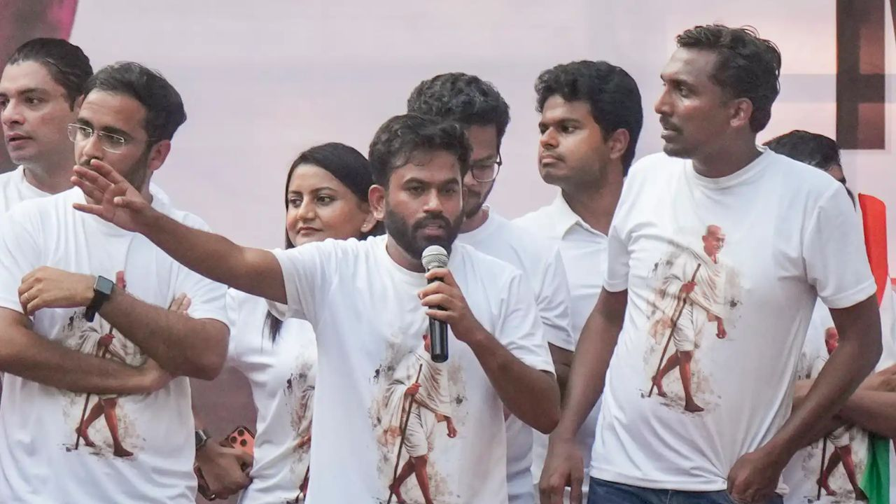 Abhijeet Deepke adressing protestestors at Mumbai Shivaji Park PTI Image 