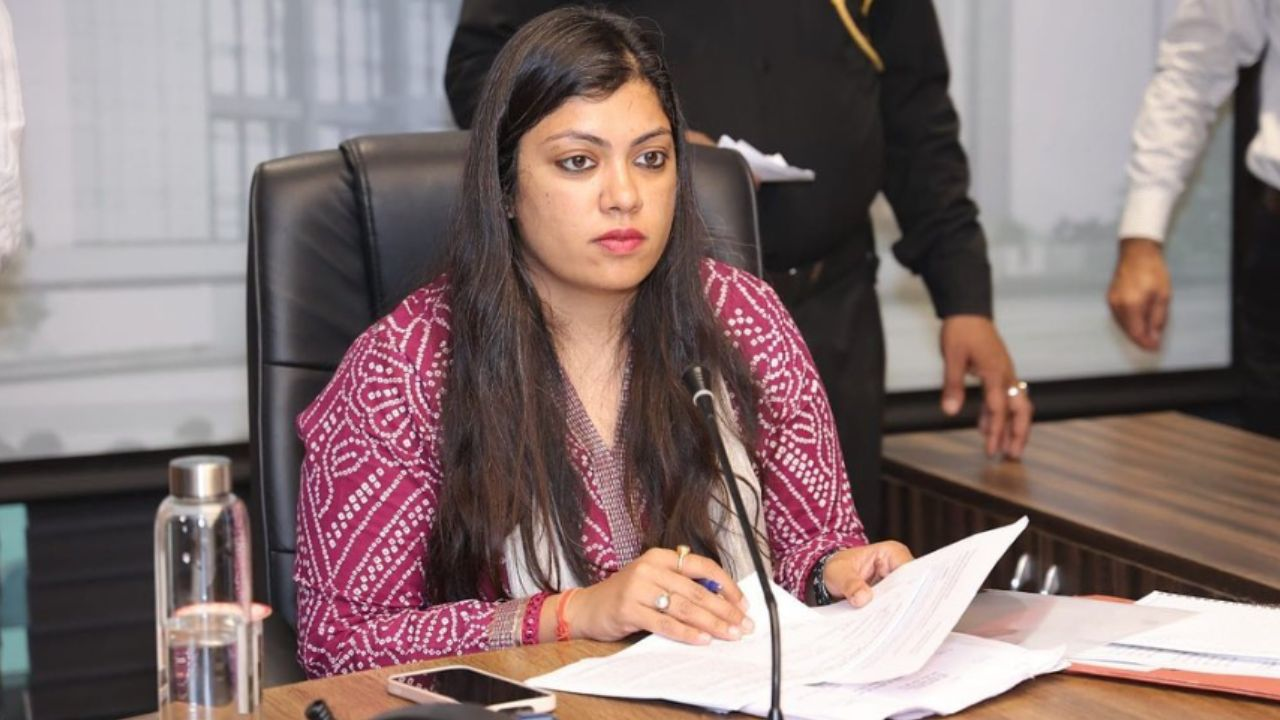 Medha Roopam, Noida DM Medha Roopam
