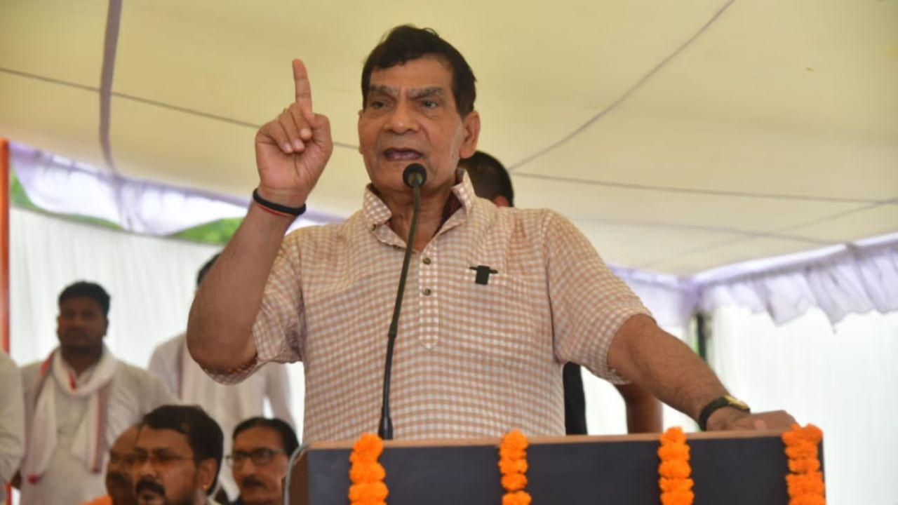 ak sharma 
