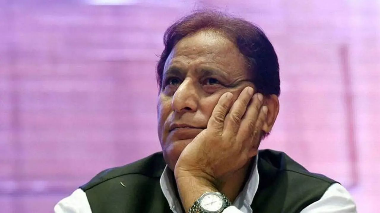 समाजवादी पार्टी के नेता आजम खान। 