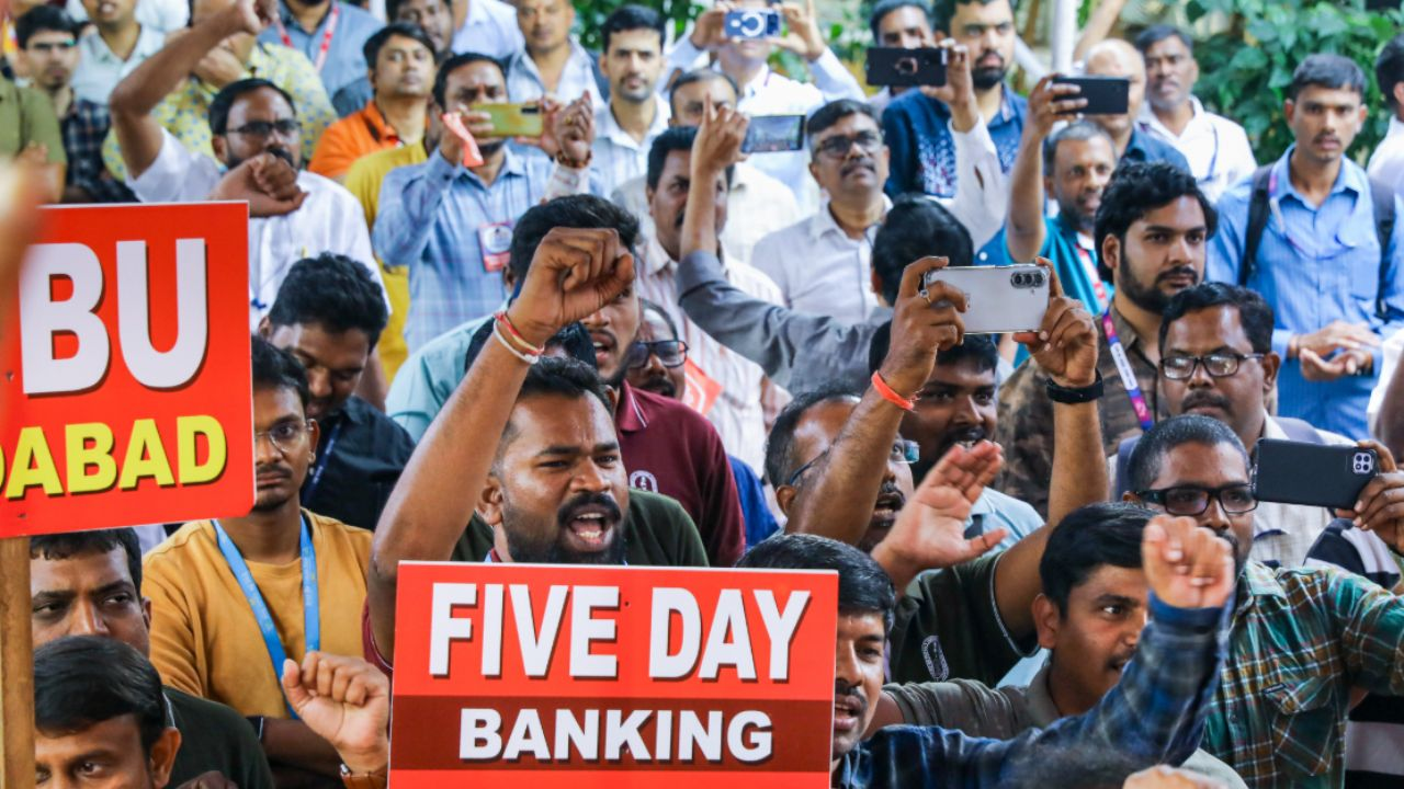 Bank Strike 