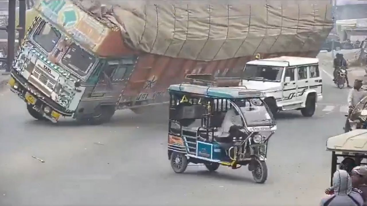Bolero truck accident