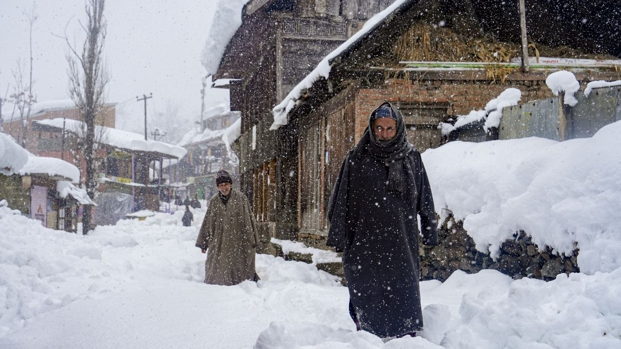 Kashmir Snowfall PTI