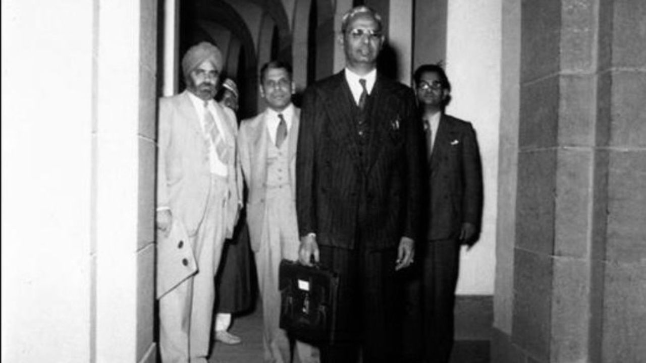  R K Shanmukham Chetty 