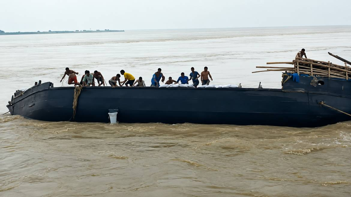  Boat carrying labourers capsizes