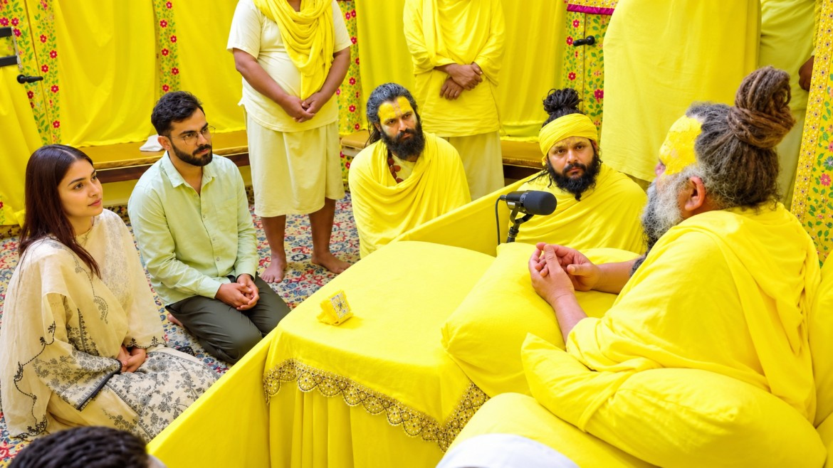 virat kohli in premanand maharaj aashram