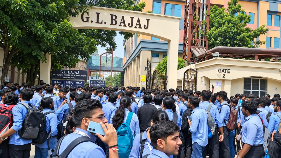 GL Bajaj College Student Protest