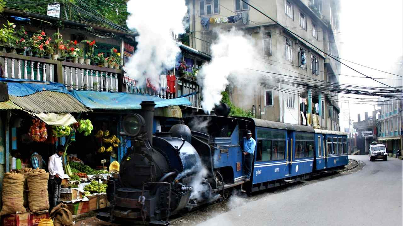 Toy Train in Darjeeling