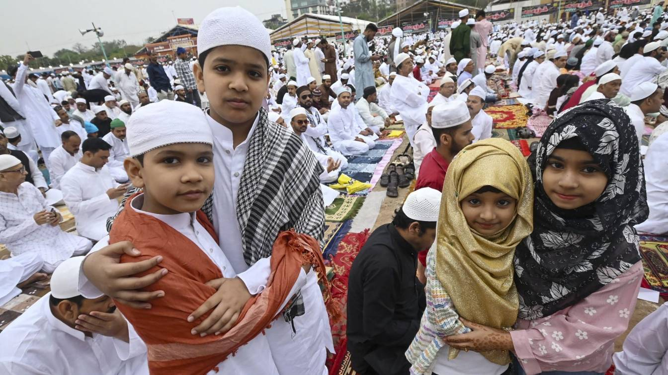  children from the Muslim community gather to offer prayers on the occassion of Eid Al-Fitr