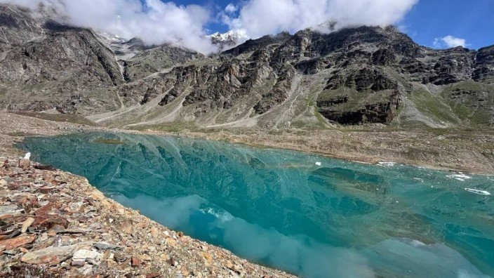 13,450 फीट की ऊंचाई पर स्थित घेपन झील, Photo Credit-Social Media 