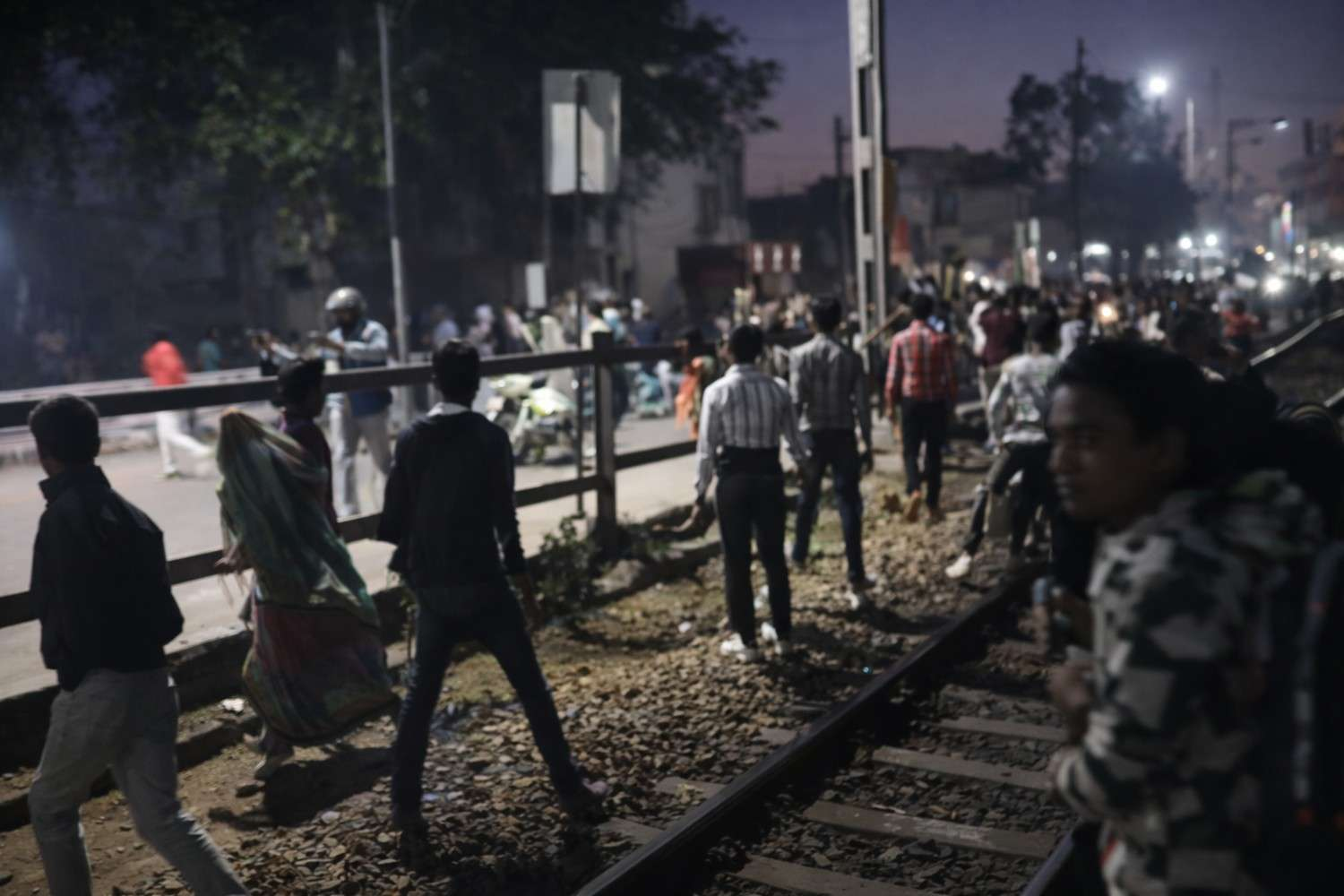 Stone pelting at police station in Hathras, Uttar Pradesh