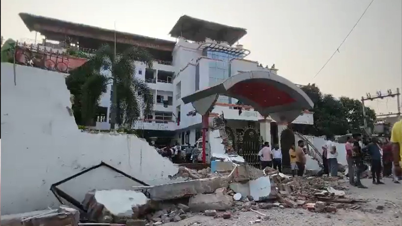 bulldozer action on the house of minister