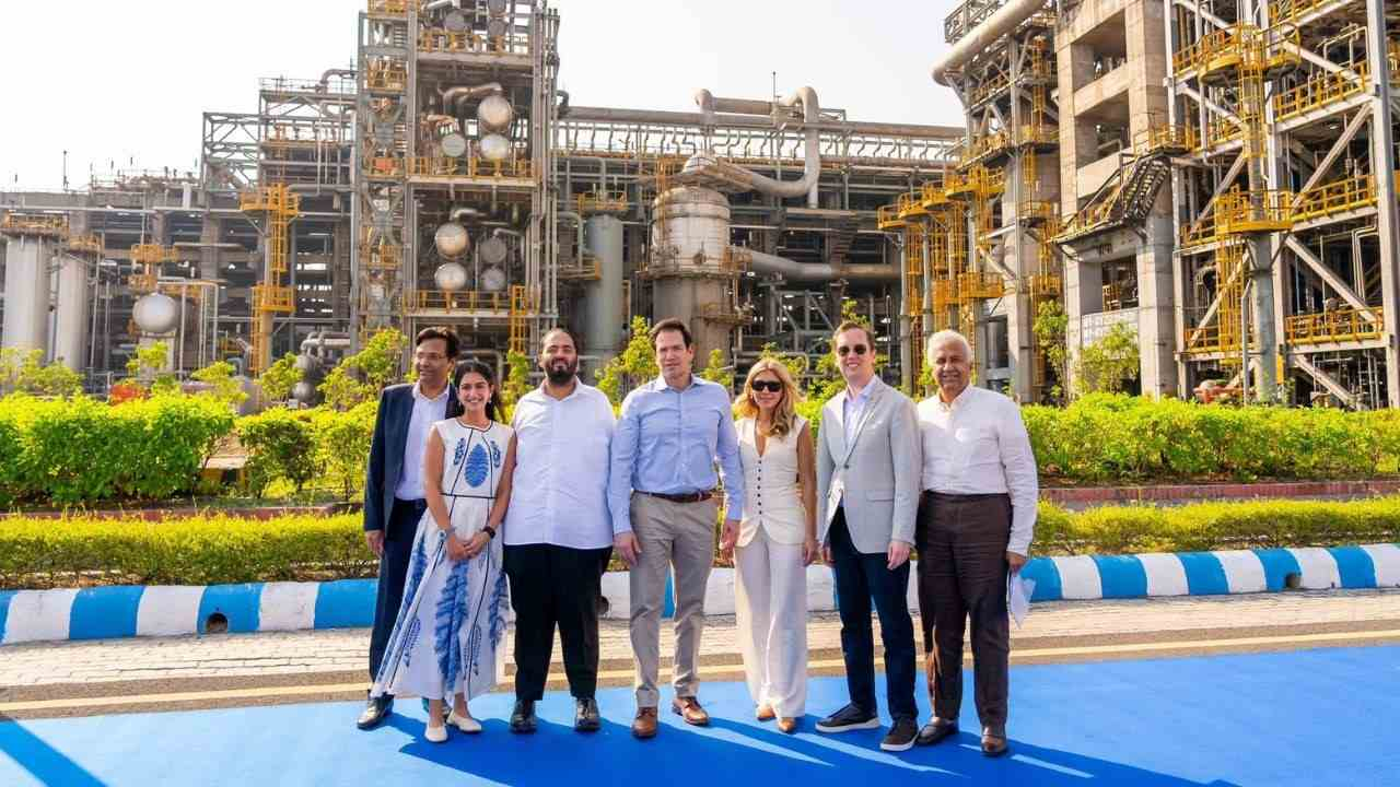 Jamnagar oil refinery
