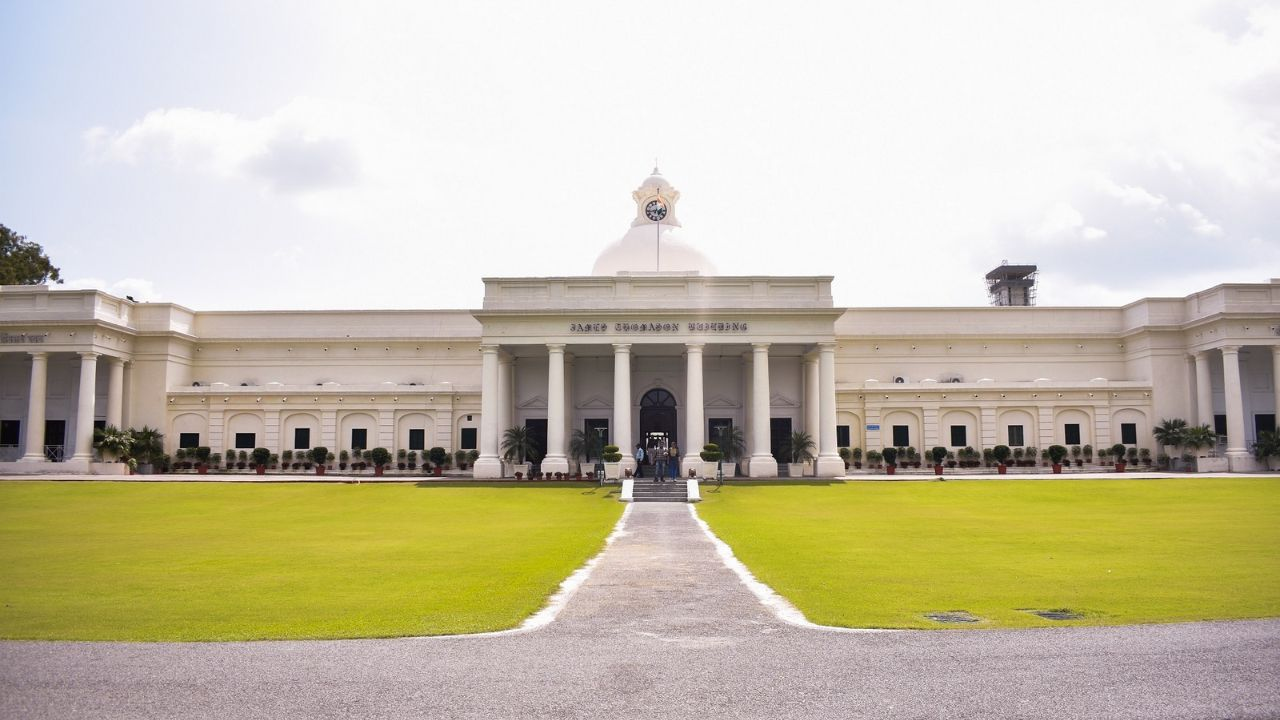 IIT Roorkee first AI batch students placement