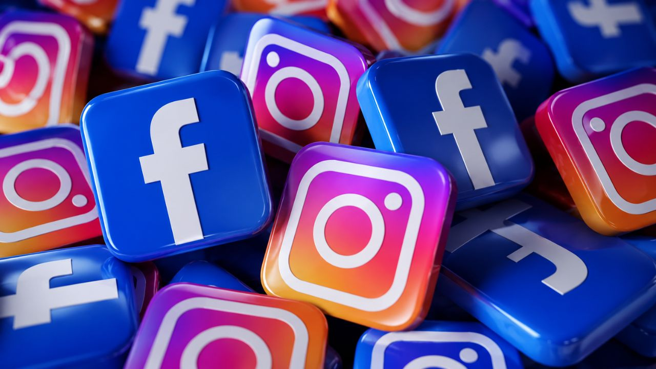 representative image of Facebook and Instagram down