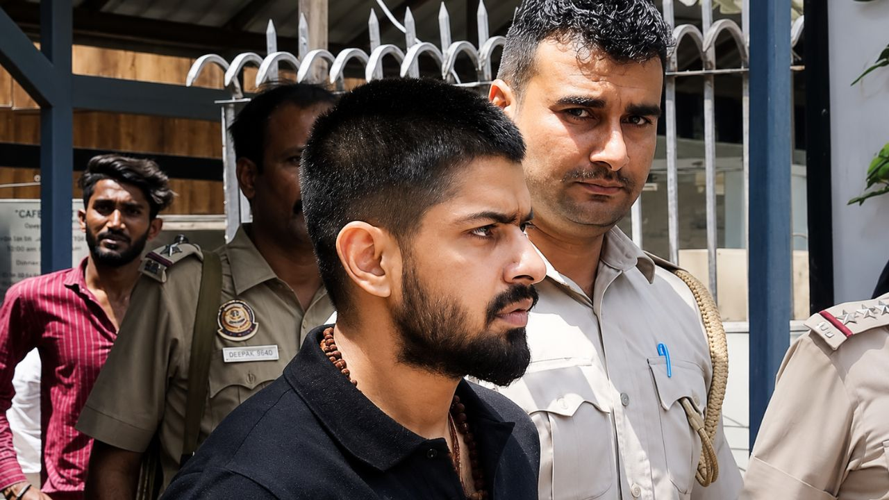 Police arrested Lawrence Bishnoi gang 3 shooter