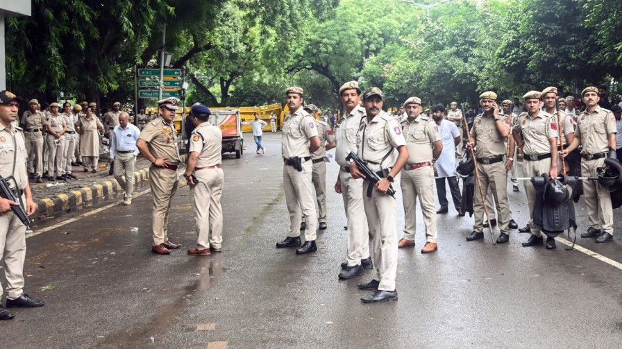 Delhi HC seek Centre and Police response on CJP protest brutality