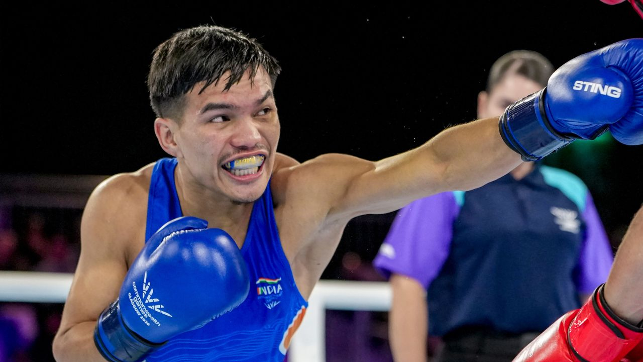 Mandengbam Jadumani Singh won silver in boxing