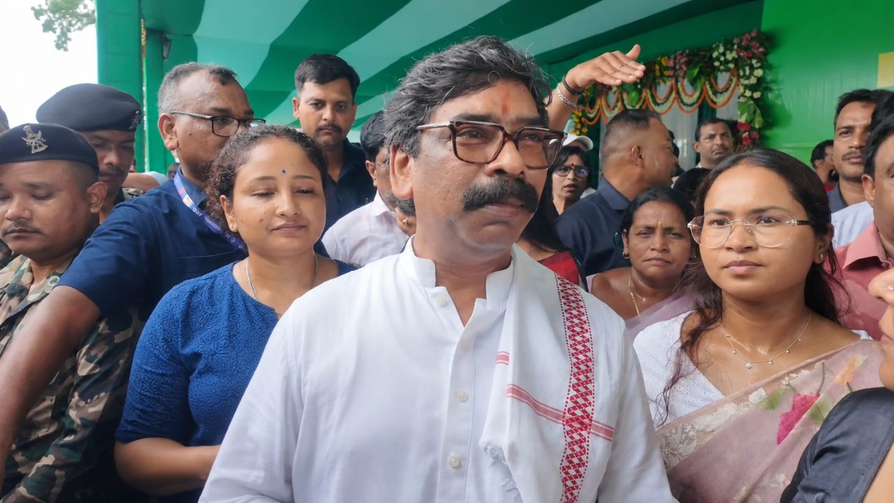 Hemant Soren Breaks Silence on JPSC student protest Row