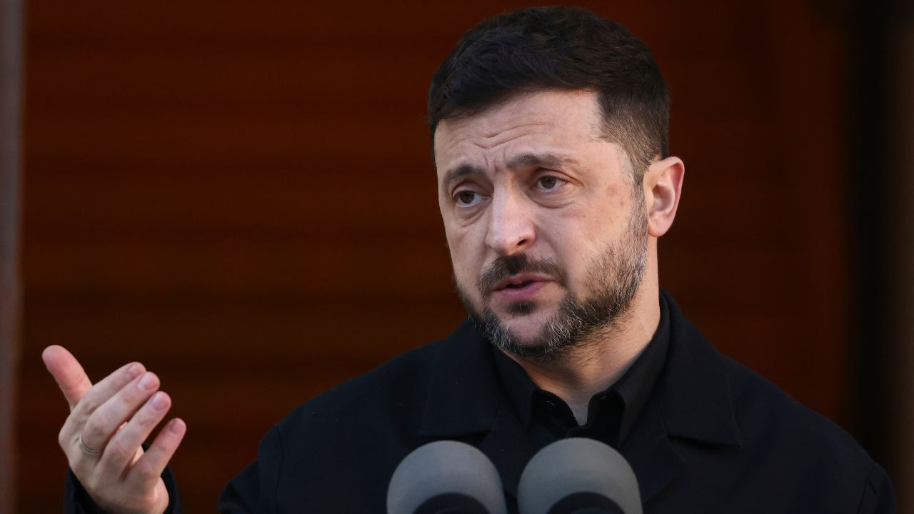Volodymyr Zelenskyy warns Russia attackts on Ukraine through ballistic missiles