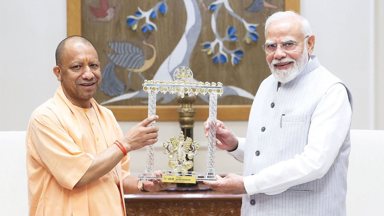 CM Yogi Adityanath meets Narendra Modi