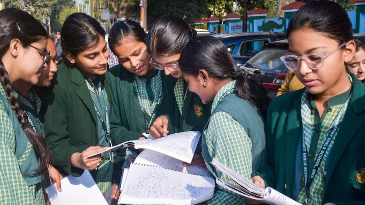 CBSE announces on screen marking system for checking Class 12 answer sheets