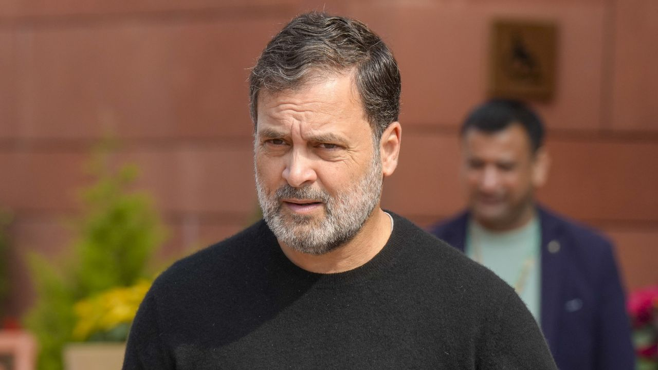 Karni Sena issue Rahul Gandhi death threat