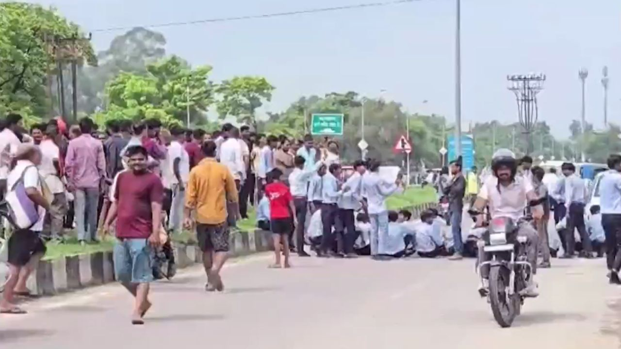 Lucknow student protest