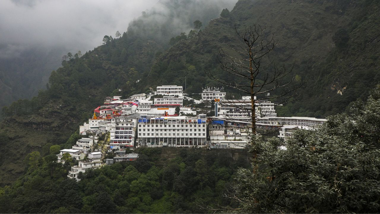 irctc tour packages for mata vaishno devi darshan from delhi