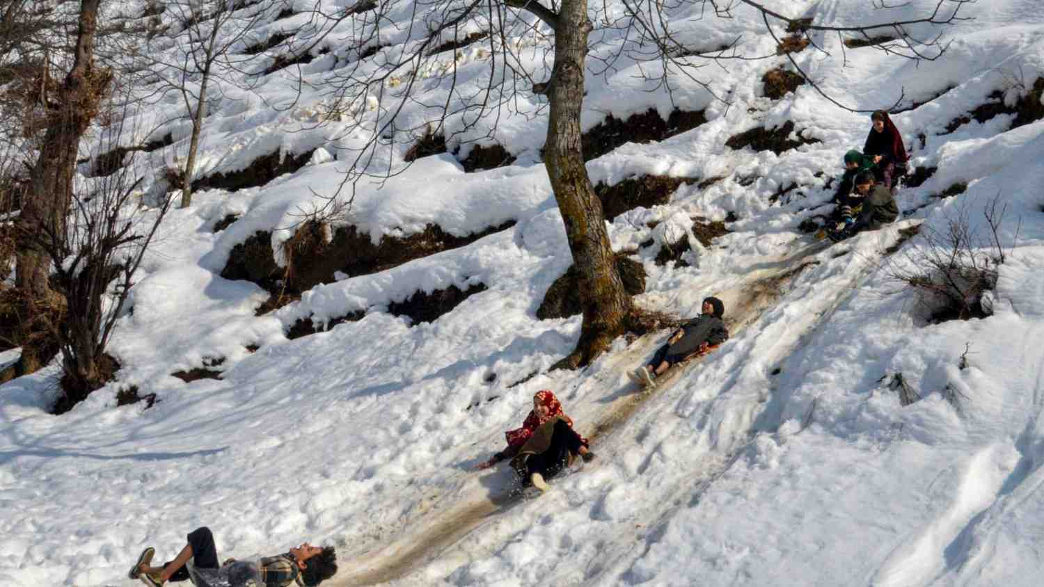 Snowfall in Anantnag