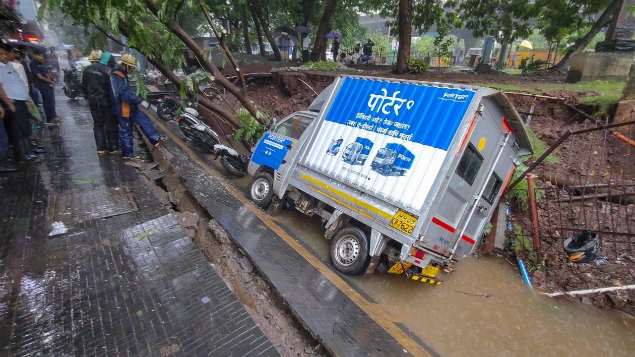 Heavy rain in Mumbai.