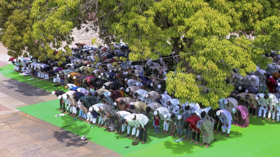 offering namaz on public land