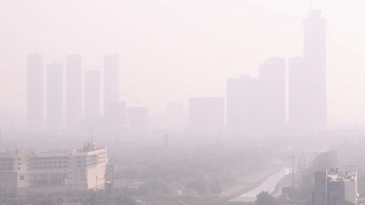 Delhi NCR Pollution condition। Photo Credit: PTI