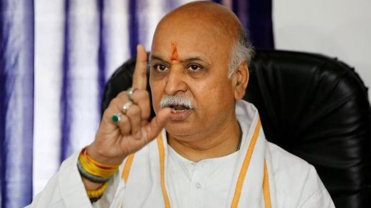 praveen togadia