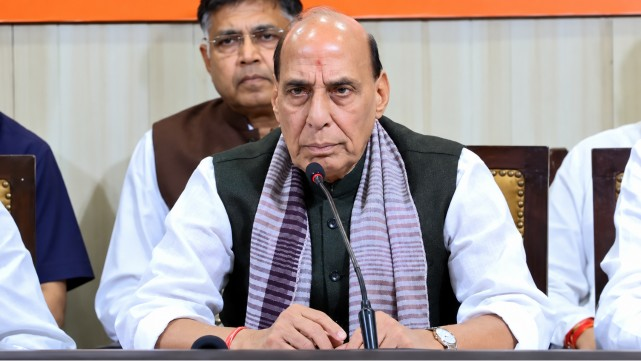 Rajnath Singh  रक्षामंत्री राजनाथ सिंह।