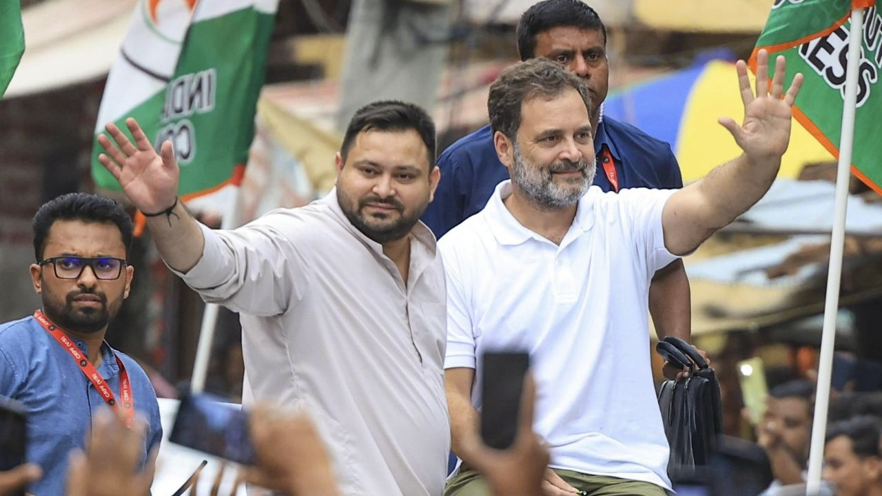 Tejashwi Yadav and Rahul Gandhi 