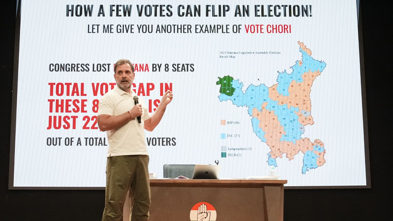 rahul gandhi during a press conference । Photo Credit: PTI