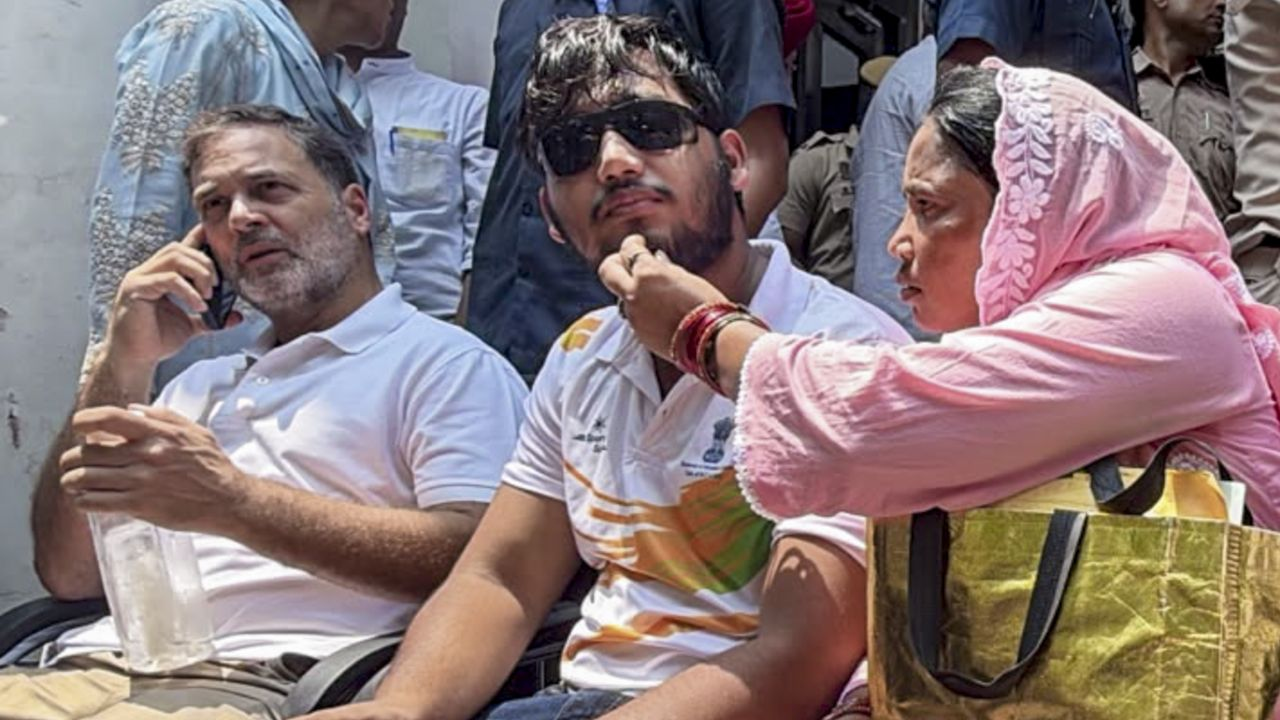 Rahul gandhi protest
