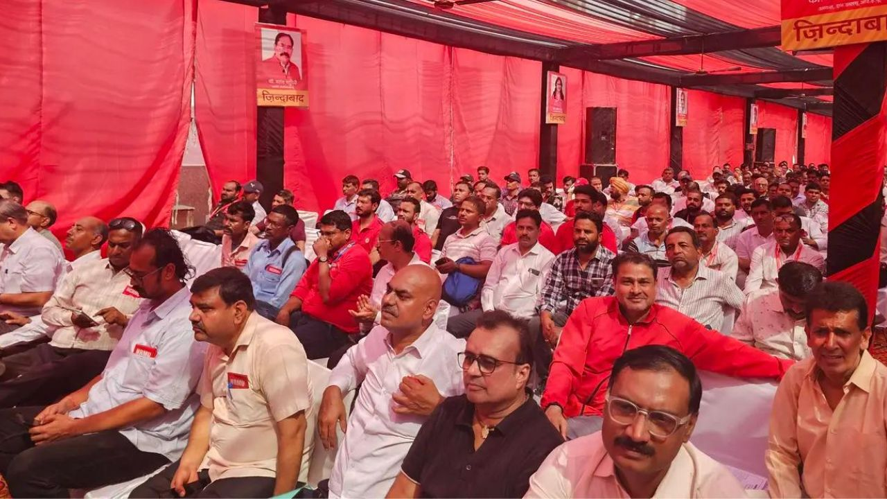 Railway Men Union attacks Ministry over outsourcing of jobs