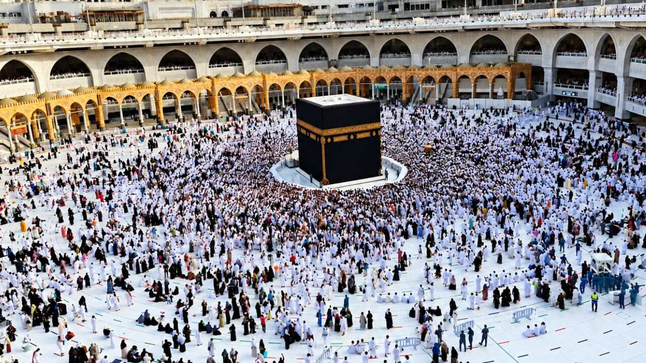 सऊदी अरब में हूती मिसाइल हमले Saudi Arabia Intercepts Houthi Missiles Near Mecca and Medina