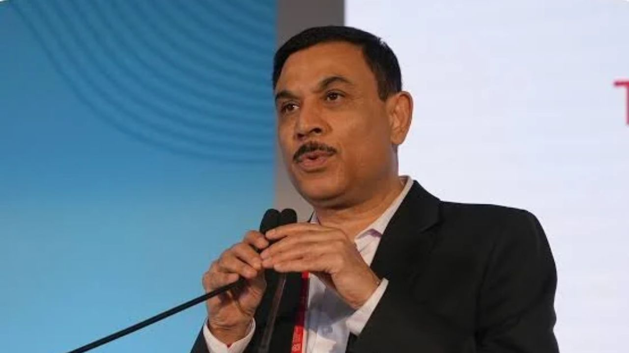 IAS शिखर अग्रवाल