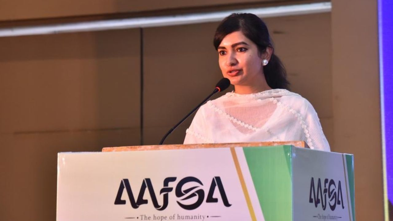 Who is Sofia Firdous