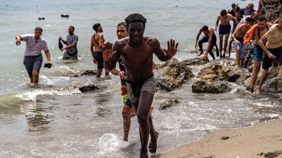 migrants entering ceuta