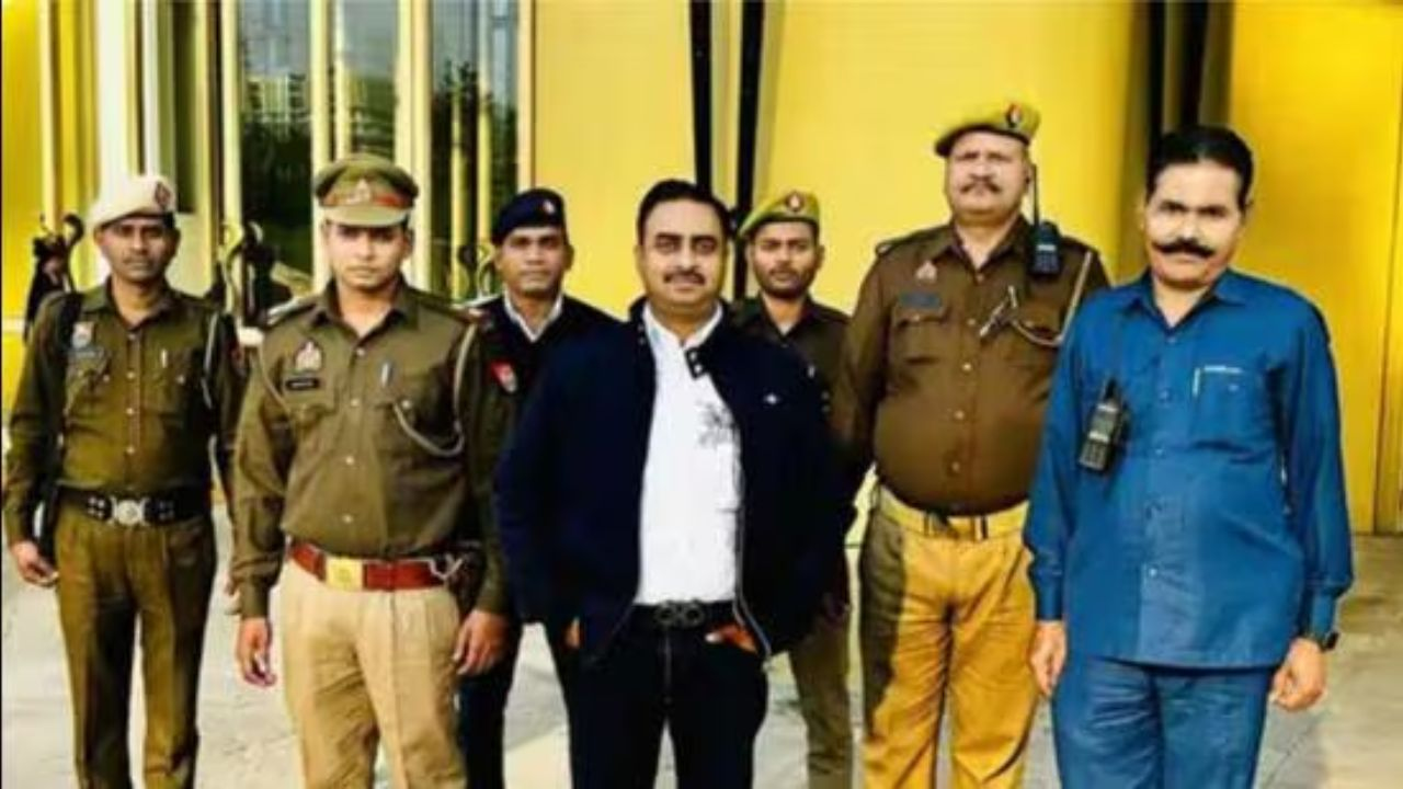 Saurabh Tripathi Fake IAS