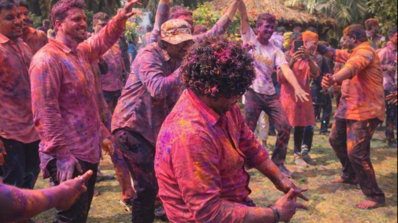 police celebrate holi