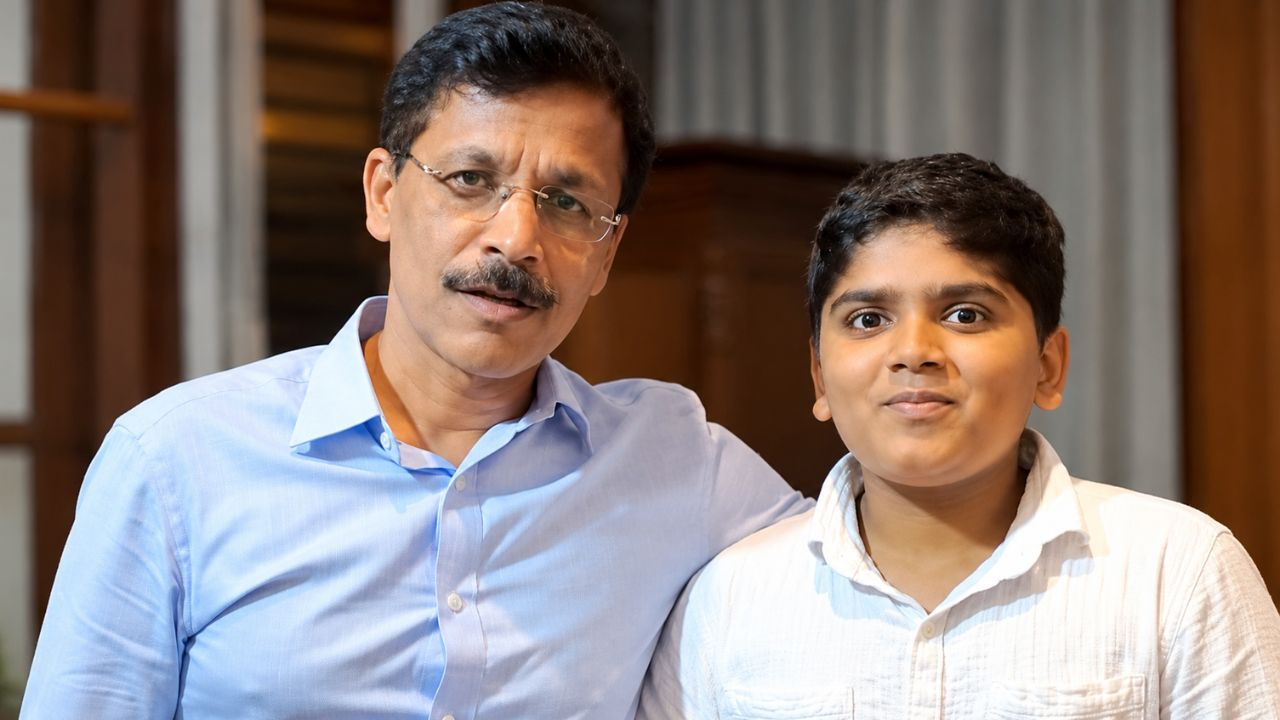 Tukaram Mundhe, Vada Pav Ban in Schools, Viral Video तुकाराम मुंढे 