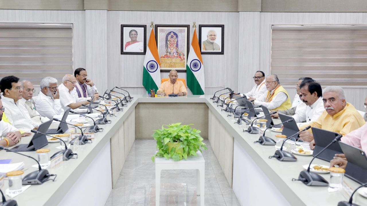 up cabinet meeting