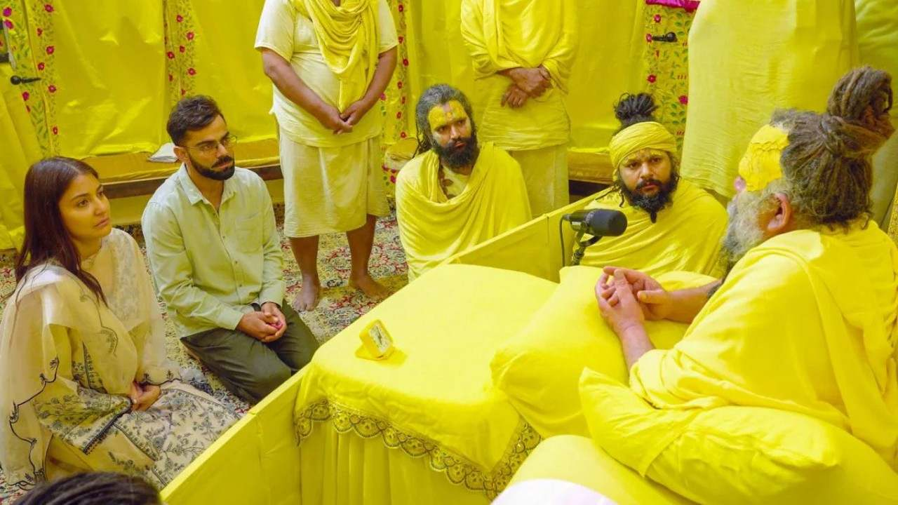 Virat & Anushka with Premanand